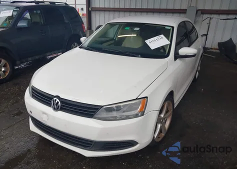 2011 Volkswagen Jetta 2.5L Se z USA, uszkodzony, nr VIN 3VWDX7AJ3BM351608